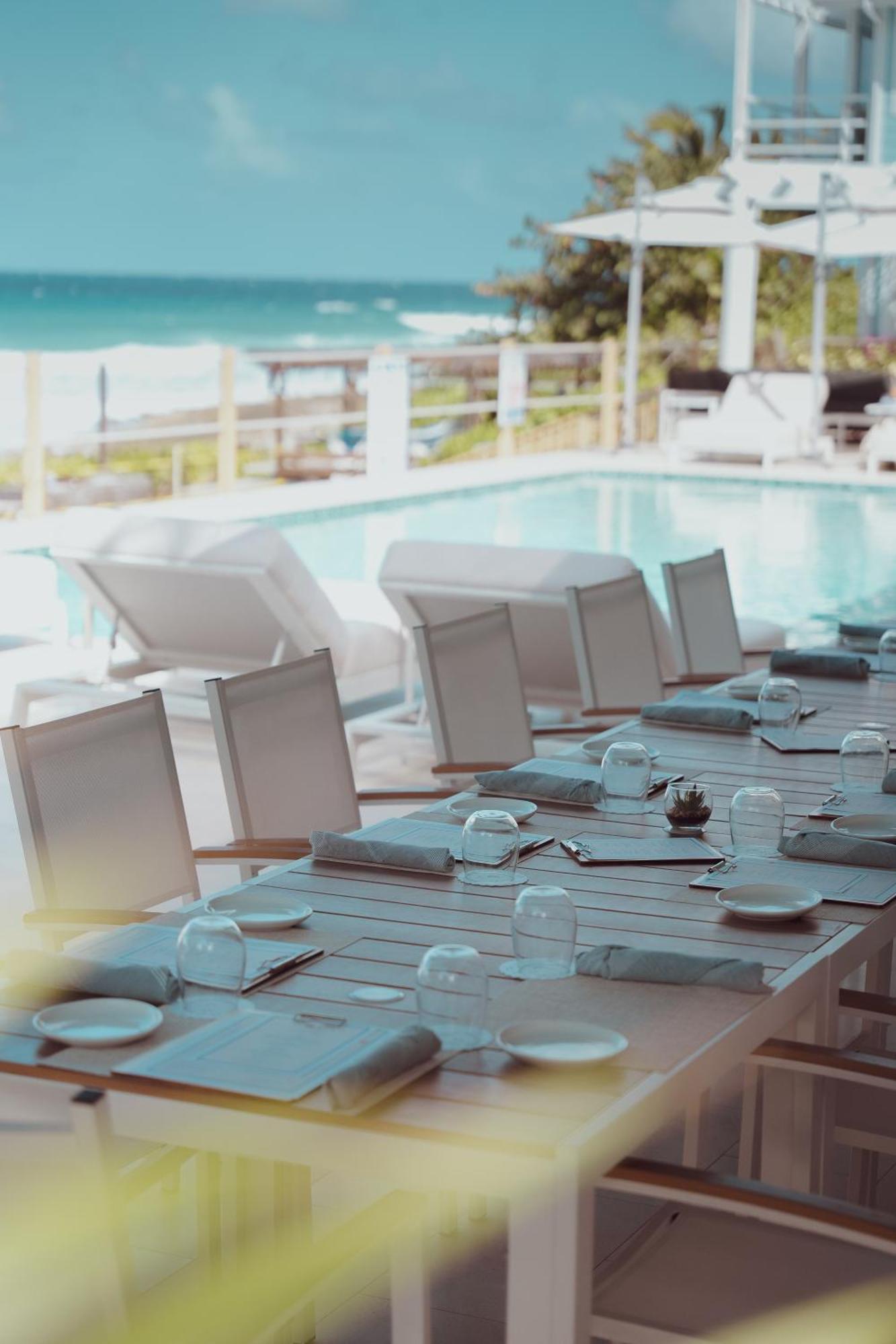 Cobalt Coast Resort West Bay Экстерьер фото