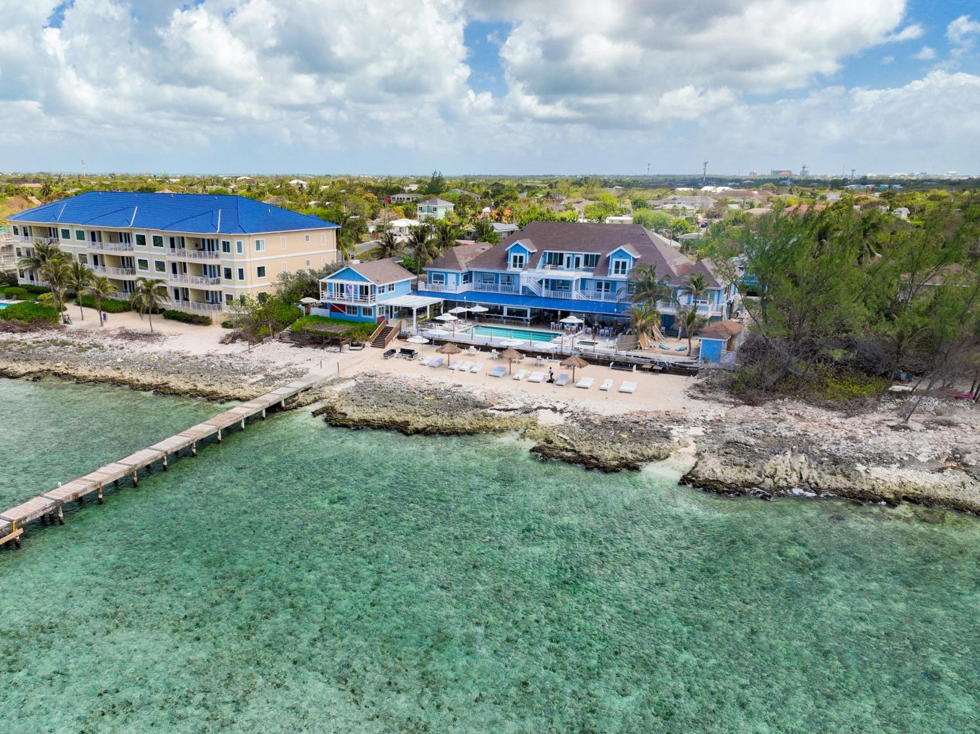 Cobalt Coast Resort West Bay Экстерьер фото